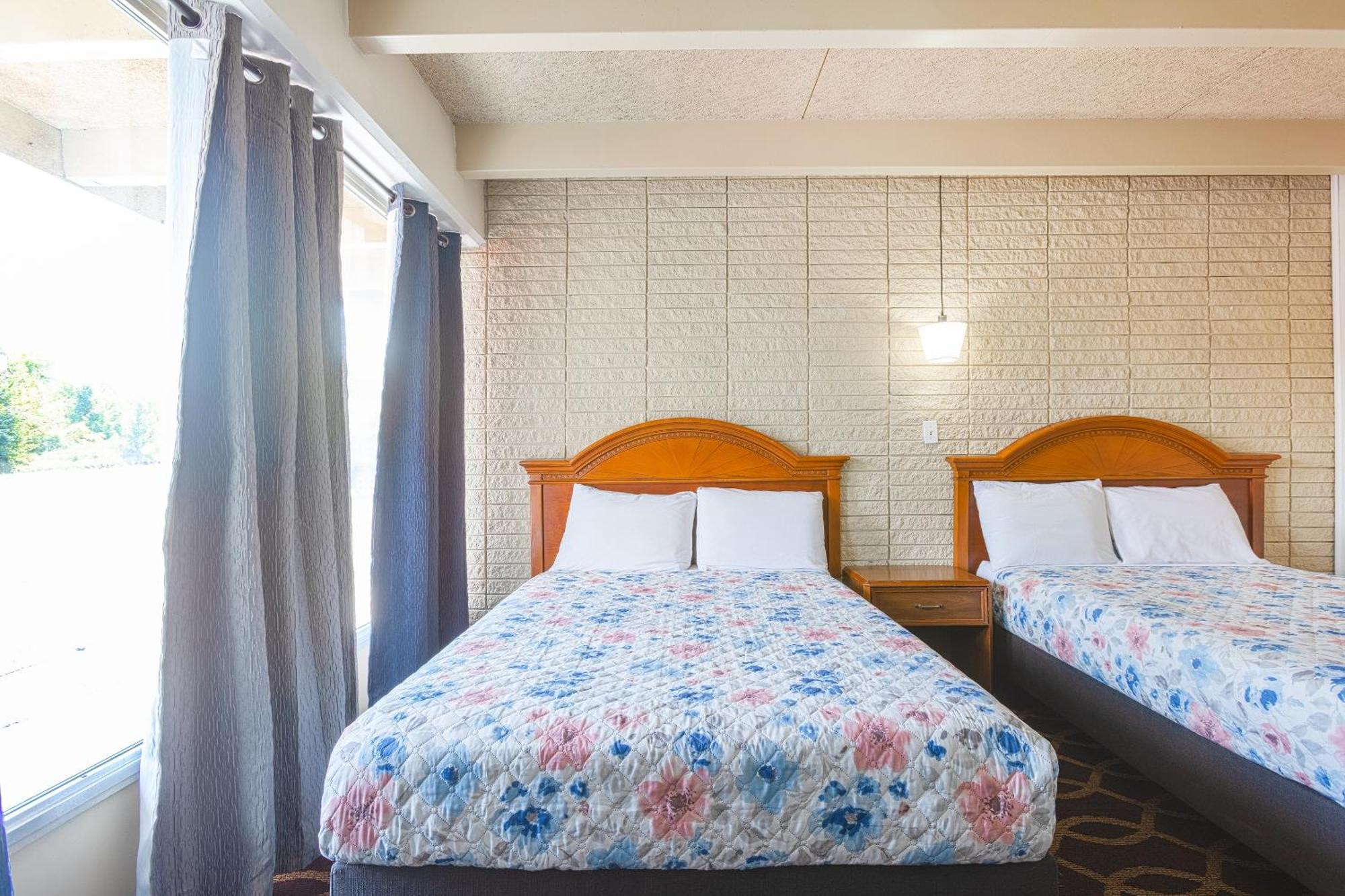 Sonrise Inn Lincoln Hwy By Oyo Breezewood Bagian luar foto