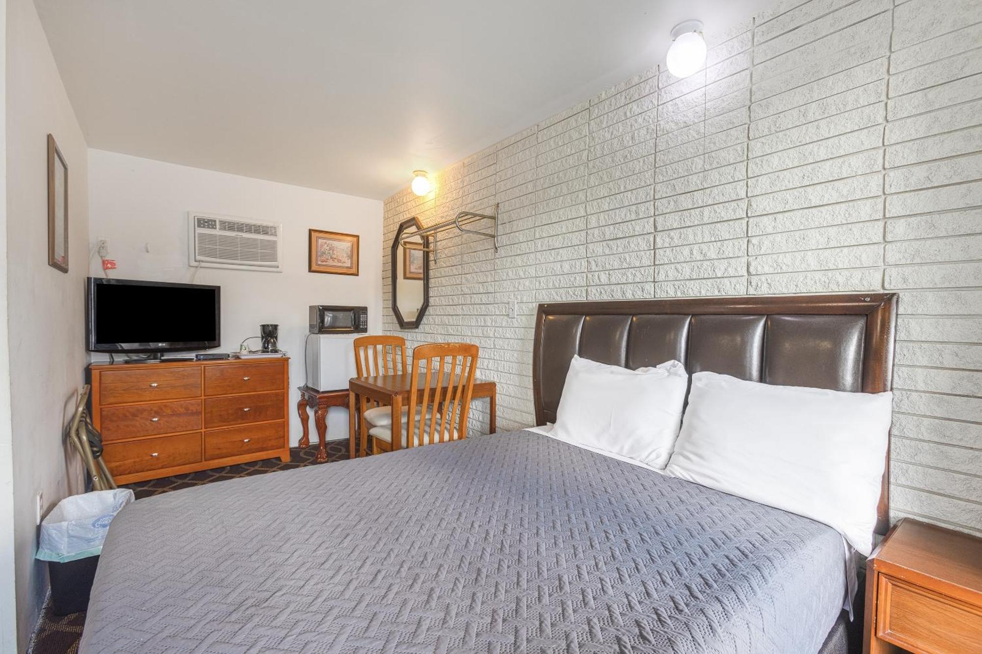 Sonrise Inn Lincoln Hwy By Oyo Breezewood Bagian luar foto